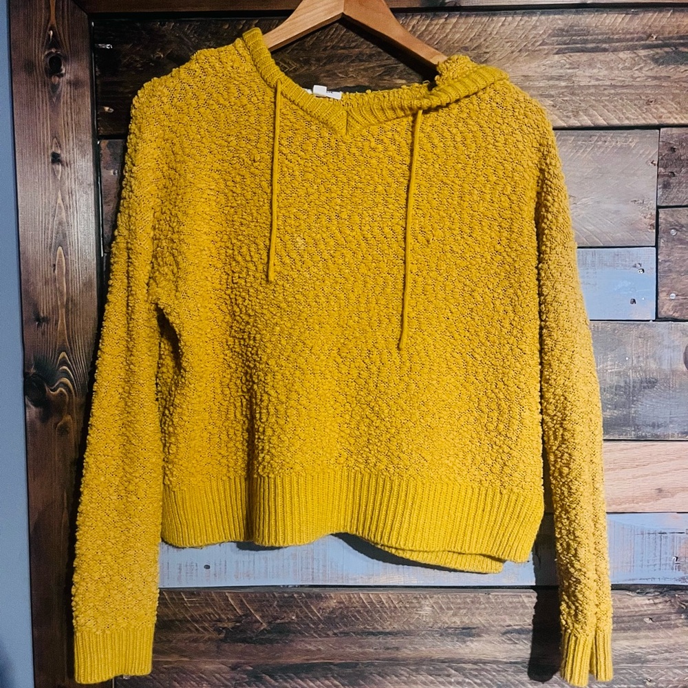 Full circle trends Mustard Yellow Women's hoodie Sweater medium